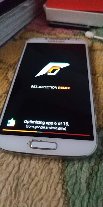 RR 5.7.4 no S4 fazendo aquela otimização de primeiro boot